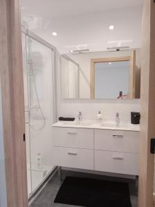 Le Pérouges 3ch proche toutes commodités