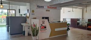 Seaview on Third avenue beach apt-nyali