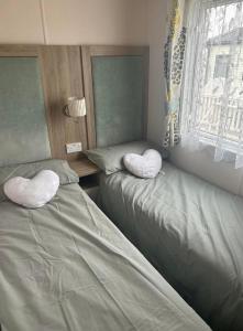 Harry- 3 bedroom 8berth Seal bay West sands