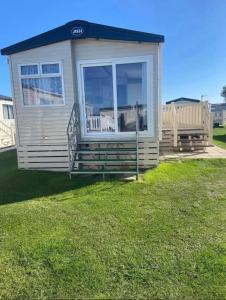 Harry- 3 bedroom 8berth Seal bay West sands