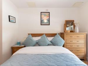 2 Bed 2 Bath Cosy & Modern Greenwich Retreat Pass The Keys