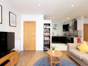 2 Bed 2 Bath Cosy & Modern Greenwich Retreat Pass The Keys
