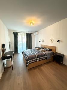 Modern 2 Bedroom - 2 Baths - Private Garage Free in Center