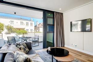 7 on Bantry unit 205 Sea point Modern Seaside Apartment