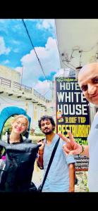 Hotel White House - A Family Homestay