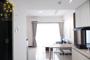 Royal Suites 2BR 37ZQ - Citra Plaza Nagoya Apartment