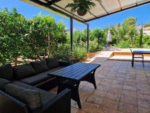 Casa con piscina privada y vistas