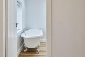 96 Roseberry Cottage in the market town of Guisborough