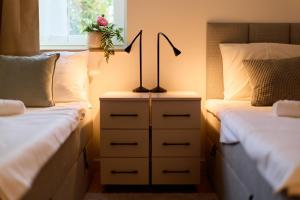 Reja Comfy Elegance Apartment by BookingHost