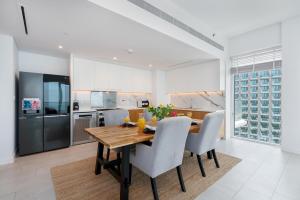 Luxury 2BR with Panoramic Sea View Private Beach