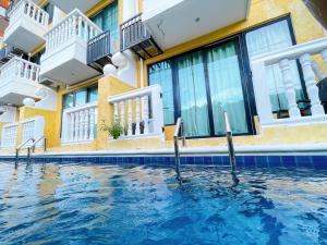 Venetian Signature Condo Pattaya