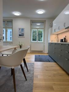 Luxury Modern Apartment with View