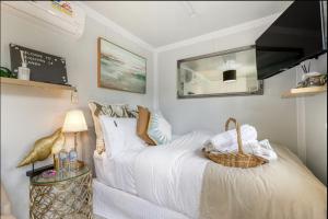 Tiny Home Beach Serenity!