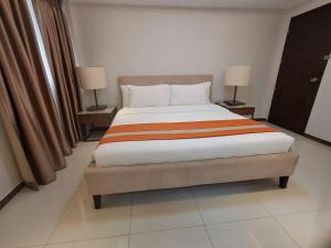 La Grande1 bedroom with balcony, Netflix & WiFi