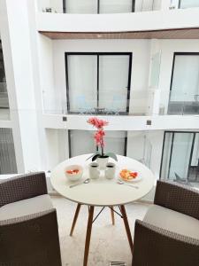 NEW Luxury Modern Condo by Menesse