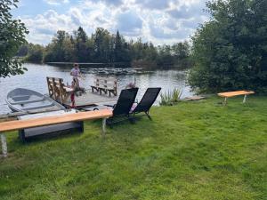 Lake cottage with private pier