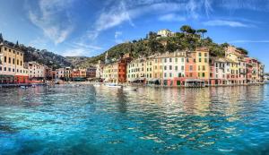 Santa Margherita Center - Steps from the Sea - AC