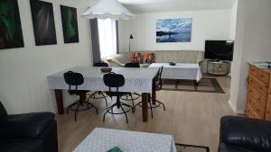 Fishermens House, 3 bedrooms apartment near the sea Medby Senja