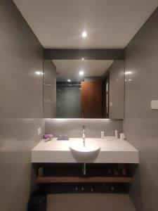 Apartment Sun Premira Condotel Adi Sucipto