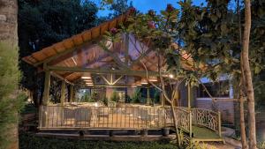 Aranyeh People Tree Resort