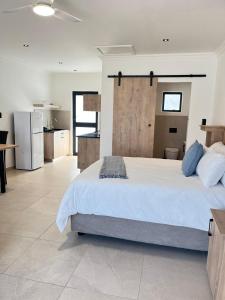 Deluxe dwellings four