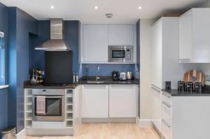 Urban Retreat in Southwark 2BR Gem for 4