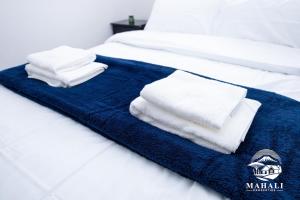 Stay Mahali - Central 2BR City Gem