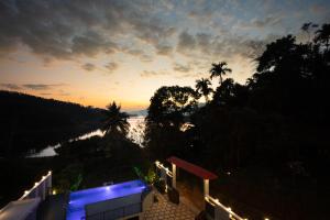 Lake Paradise Resort