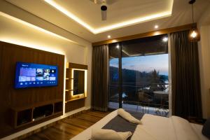 Lake Paradise Resort