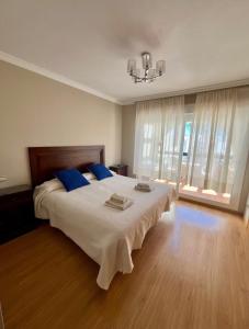 Estepona Penthouse Resort with Private Solárium - Pool & Free Parking