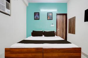 Super OYO Townhouse Anmol Residency