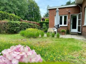 Romantic BNB, Castle-Nature Walks, Sauna, Garden