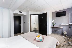 Hotels Logis Hotel Le Relais : Chambre Double Supérieure - Accessible aux Personnes à Mobilité Réduite