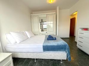 Ap a alguns passos da praia do Bosque | ROAP303