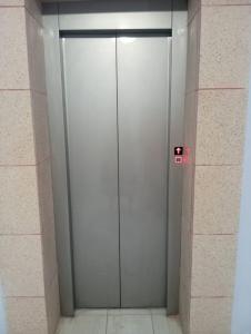 Sea View Lu-Era Golem Apartment with Elevator