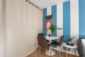 Dolly Apt on Music Row sleeps 12