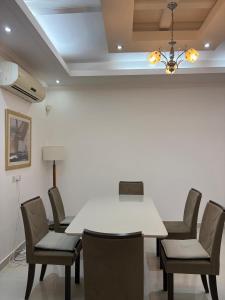 Ediya House