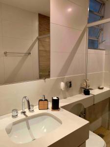 Alugo Apto Copacabana FDS and Holiday