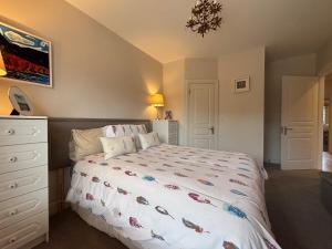 Spacious Two Bed near Airport