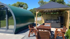 Kinelarty Luxury Glamping Pods Downpatrick