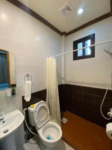 Summer House near Alona beach with 5 Bedrooms