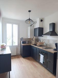 T2 clim à 2 pas des remparts