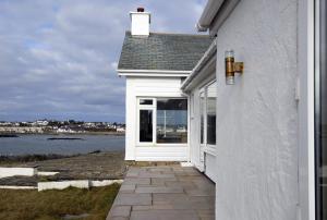 AEL-Y-BRYN-5 BED- DRAMATIC SEA VIEWS - Sleeps 12