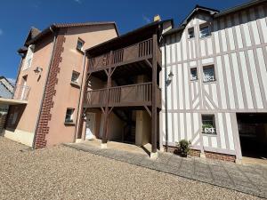 appartement avec parking privée au cœur dhonfleur