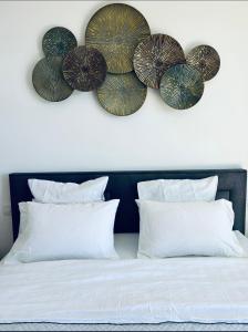 Contemporary Villa with Sea View, Infinity Swimming pool, Gym , Cinema room,Lift