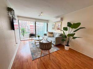 HOM I A pasos Metro InésDeSuárez 4PAX, Providencia MPD31