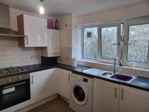 Extra Large Room Near Stratford Station