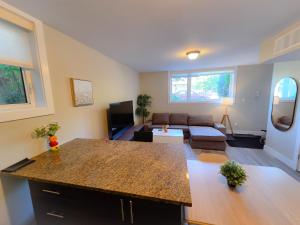 Sandy Hill Downtown Guesthouse