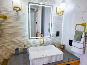 Casa Azul in Tolantongo Caves