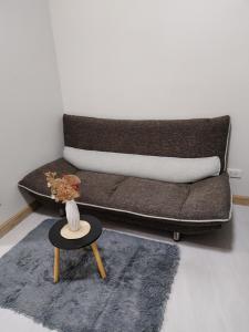 High-Floor Studio with City Views- Skystay 3803 by D